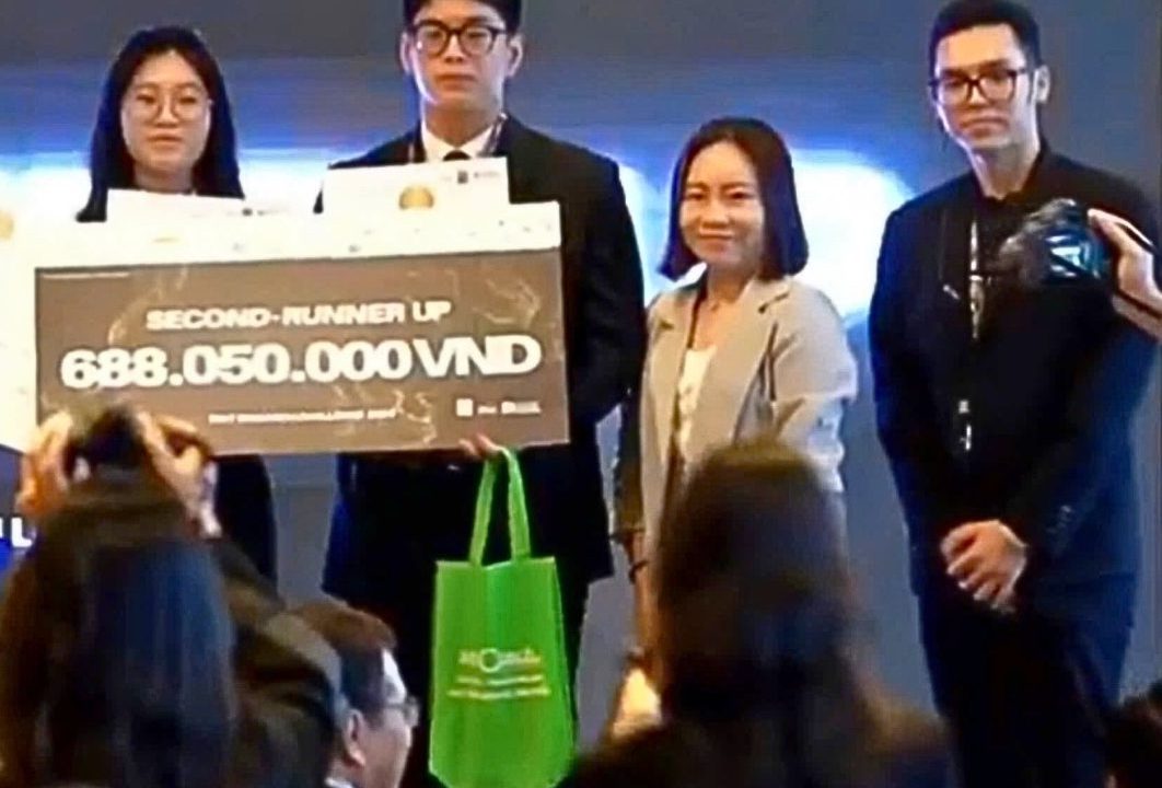 QUÁN QUÂN CUỘC THI RMIT RESEARCH CHALLENGE 2024 GỌI TÊN CONQUEROR