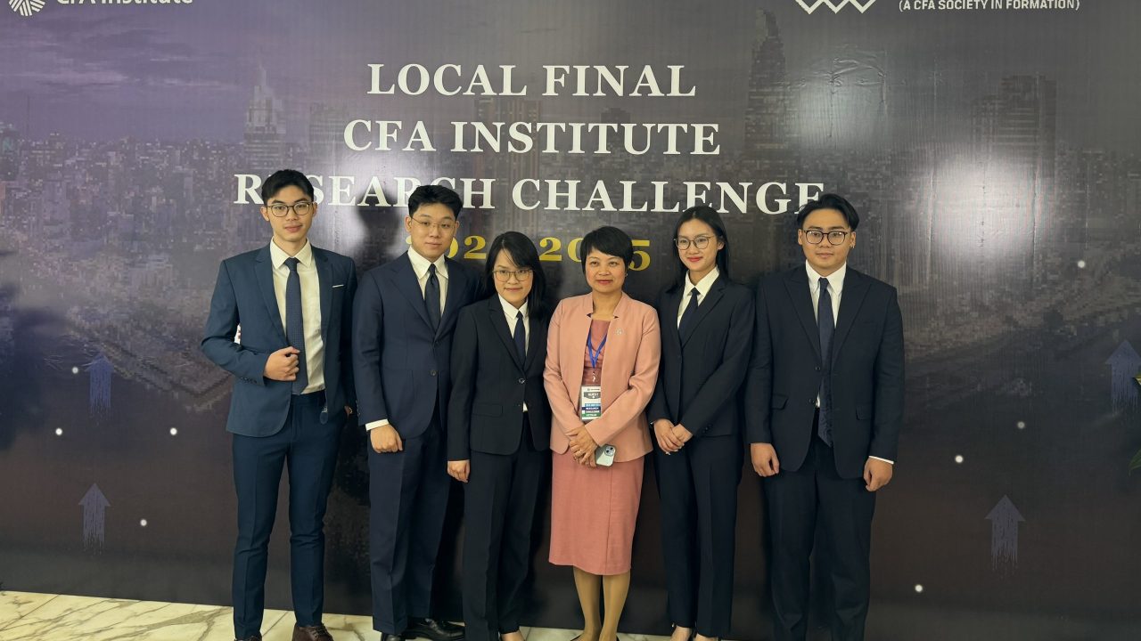 ĐẠI HỌC KINH TẾ QUỐC DÂN – QUÁN QUÂN CUỘC THI PHÂN TÍCH ĐẦU TƯ CỦA VIỆN CFA TẠI VIỆT NAM MÙA 2024-2025