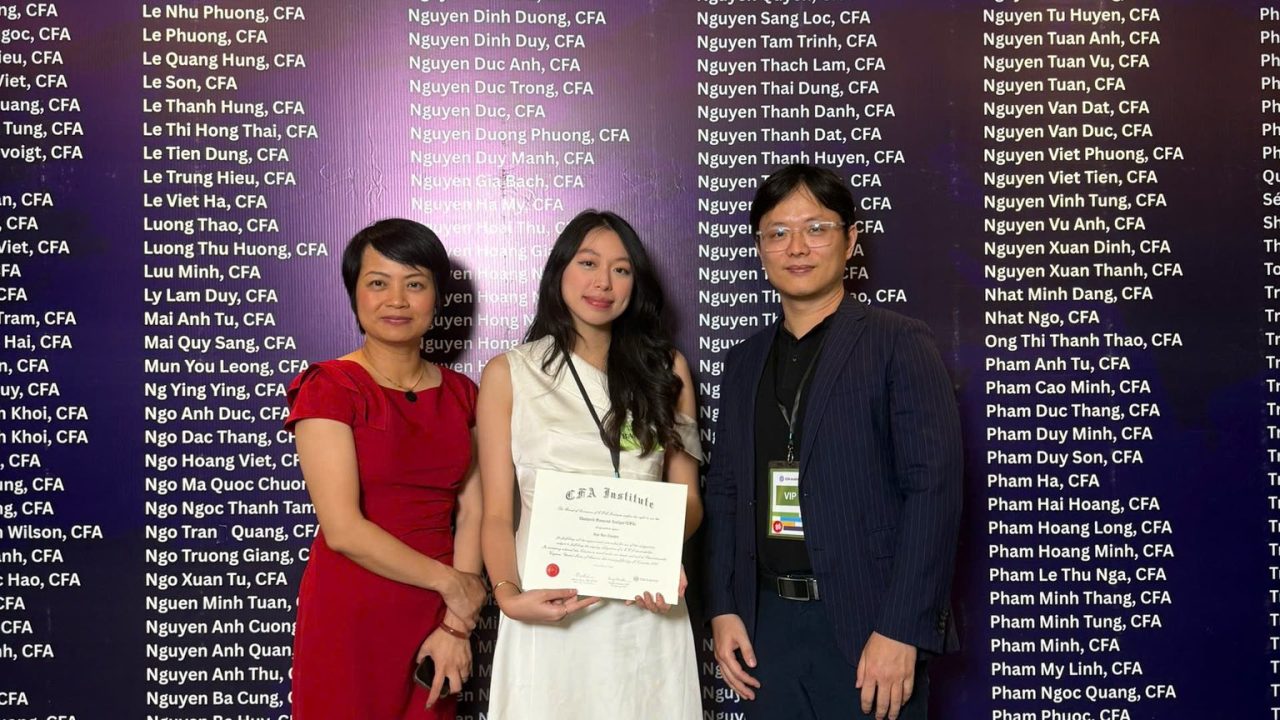 Vinh danh và trao bằng cho 44 tân CFA Charterholders